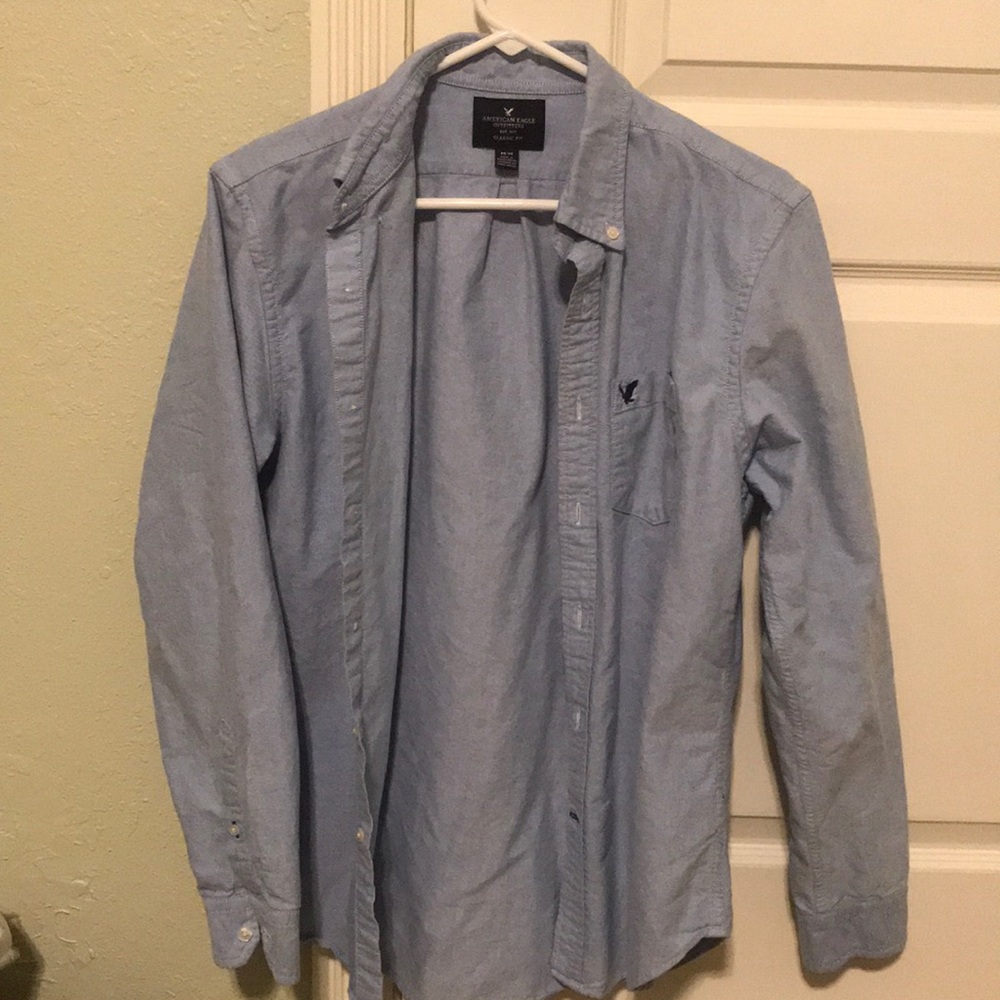 Light blue American Eagle button up